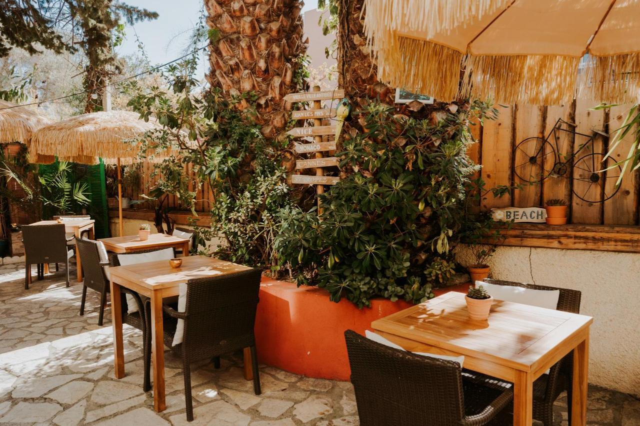 Hotel Le Petit Castel Antibes Exteriör bild