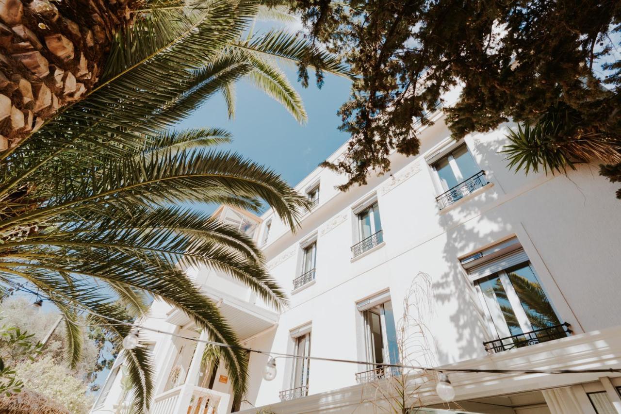 Hotel Le Petit Castel Antibes Exteriör bild
