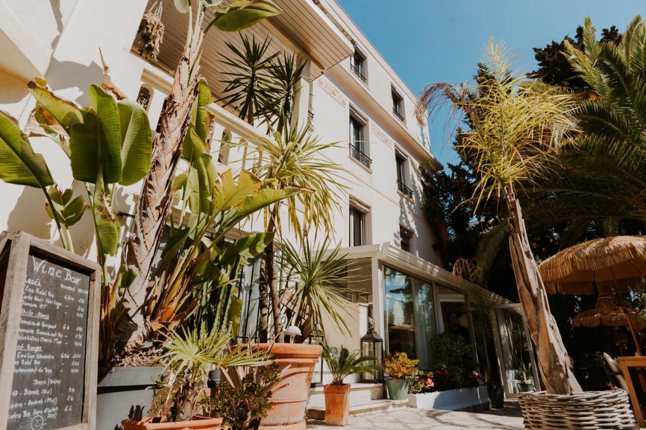 Hotel Le Petit Castel Antibes Exteriör bild